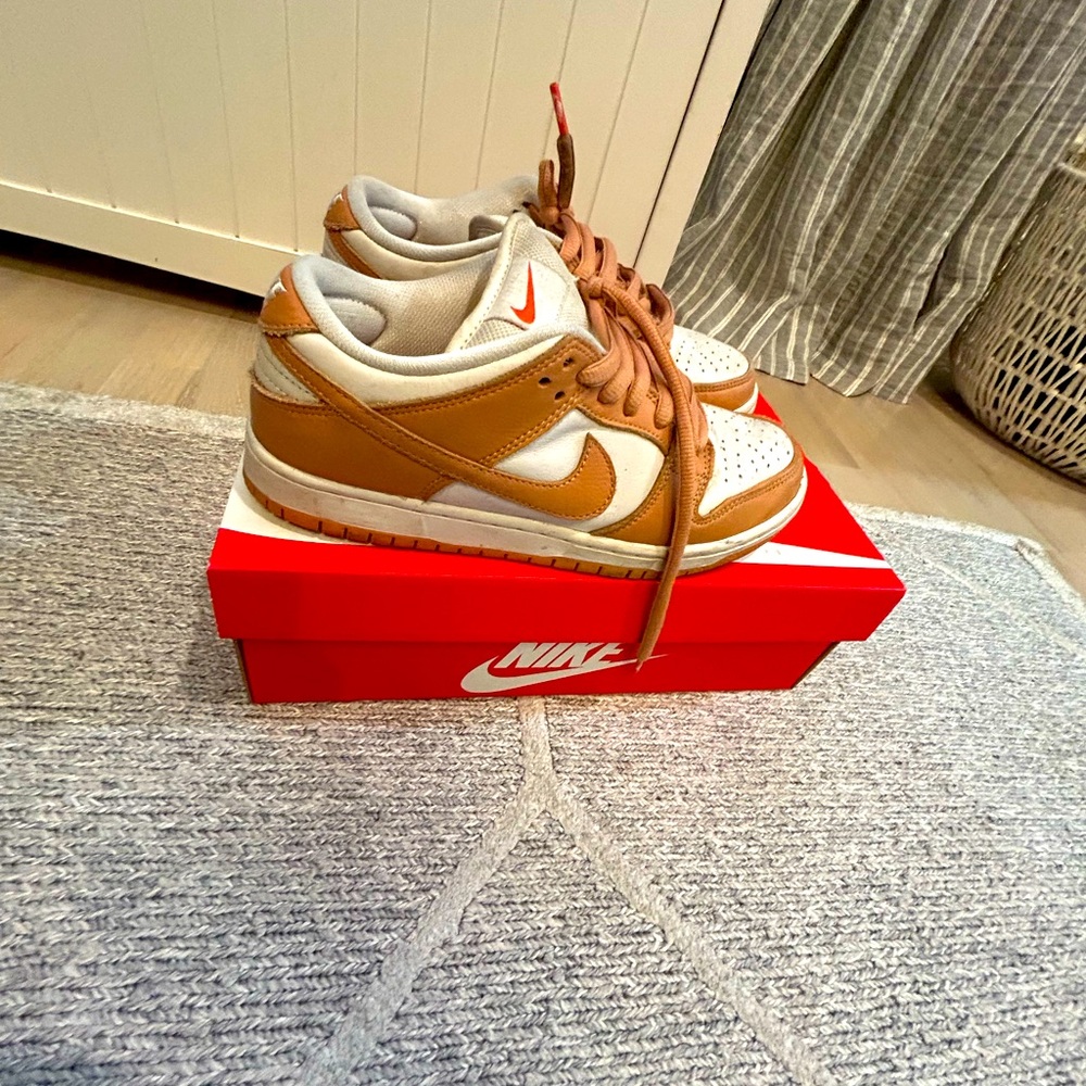 Nike SB dunk “light cognac”